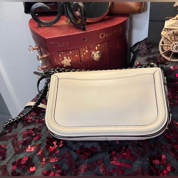 Coach 2017 (RE)LOVED Tea Rose Swagger 20 Shoulder Crossbody Upcrafted by COACH - Picture 8 of 16